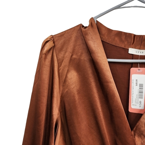 Lush Women's Cognac Twist Front Top - L (10-12) - Picture 2 of 6